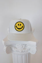 Load image into Gallery viewer, Retro Smiley Trucker Hat
